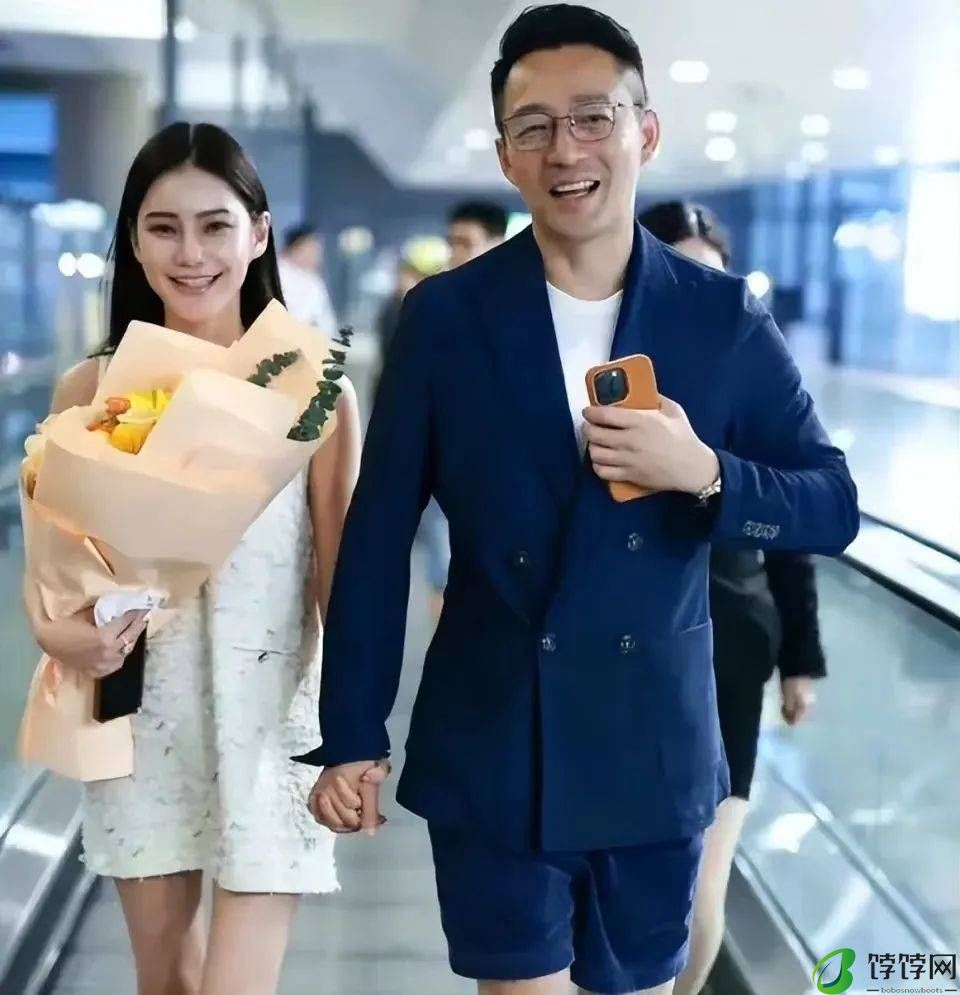 张颖颖直播怼网友，被说素质低，终于明白她为何不如马筱梅-月光资讯网