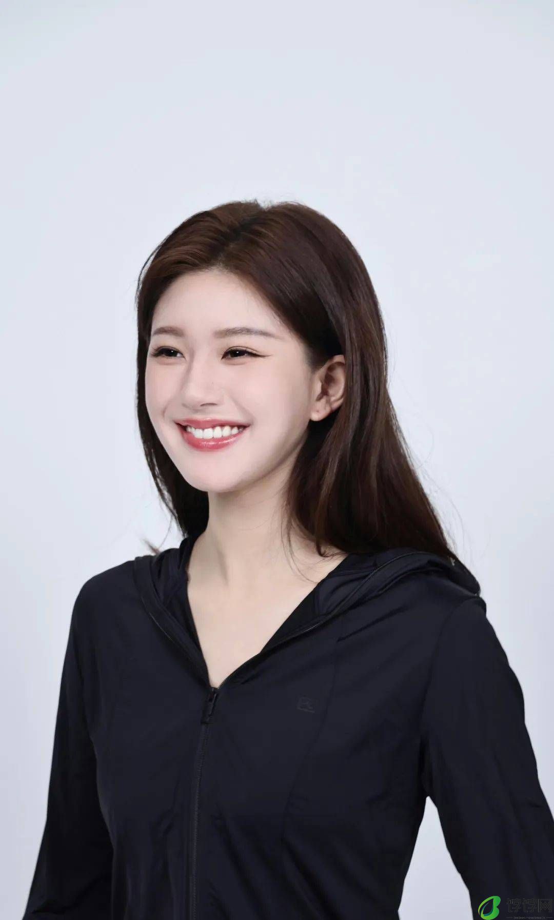 景甜和大佬男友复合？黄晓明离婚转运？赵露思割粉丝韭菜？李飞逼tfboy续约合体？罗云熙新剧扑了？-月光资讯网