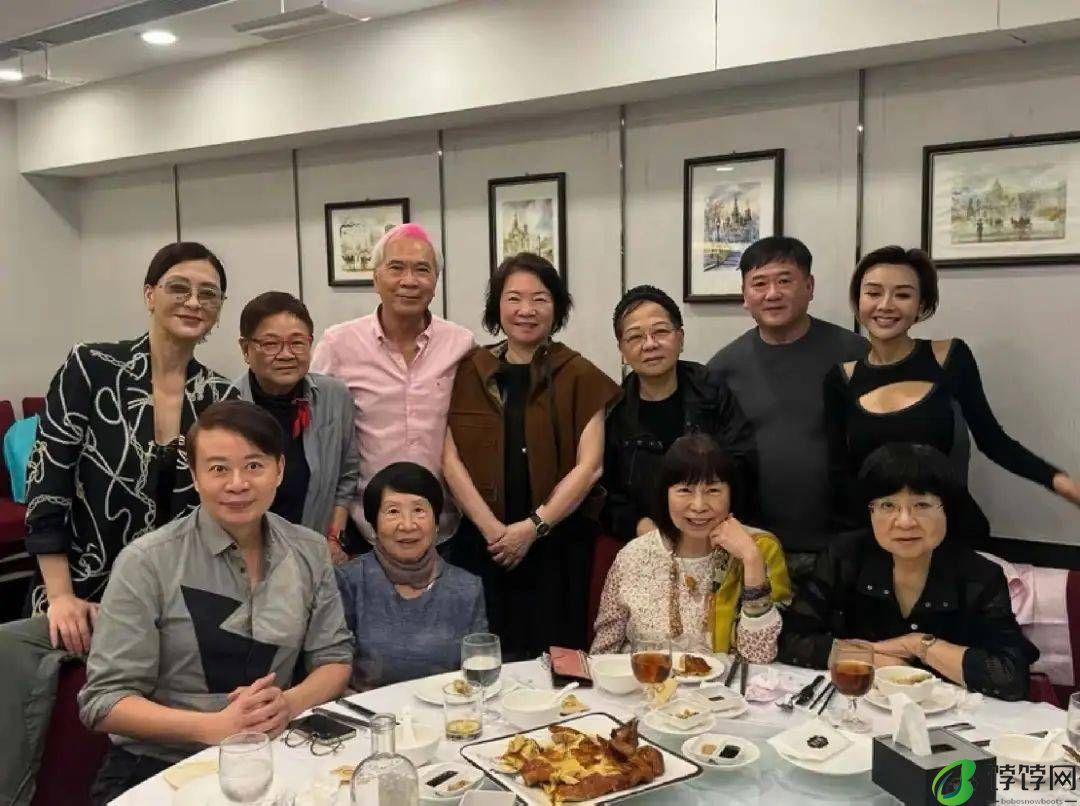 58岁香港知名女星风韵犹存，艳压一代性感女神，多次被曝与小鲜肉暧昧-月光资讯网
