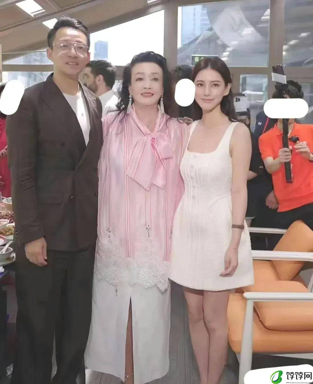 大S儿子喊着要继承麻六记，女儿让汪小菲买房子，网友说大S有心机-月光资讯网