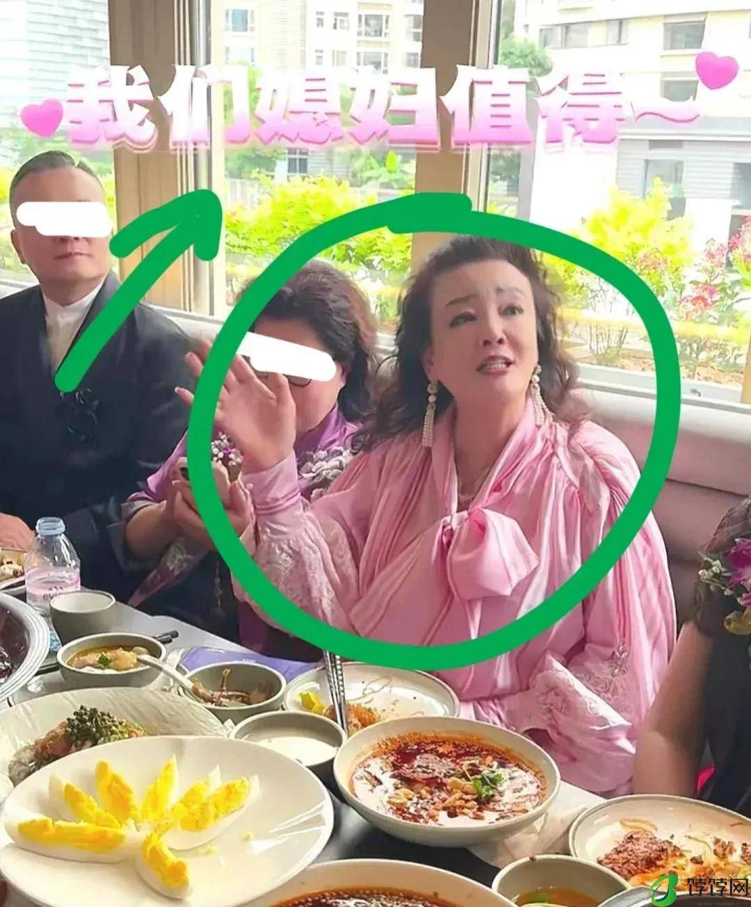 大S儿子喊着要继承麻六记，女儿让汪小菲买房子，网友说大S有心机-月光资讯网