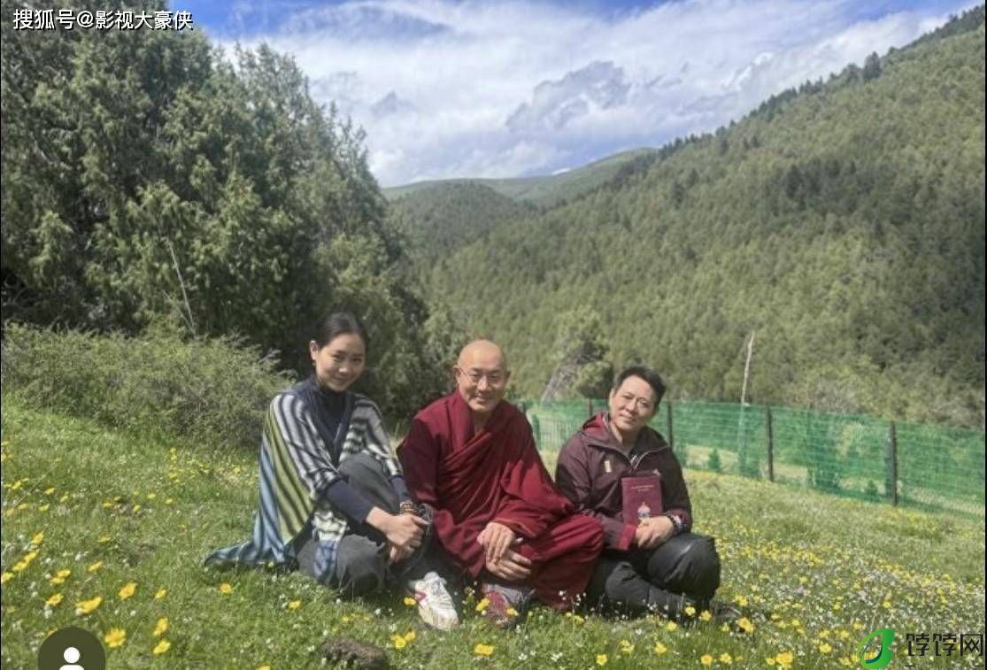 李连杰到海拔4000米高山修行，62岁利智同行，夫妻牵手修行好恩爱-月光资讯网