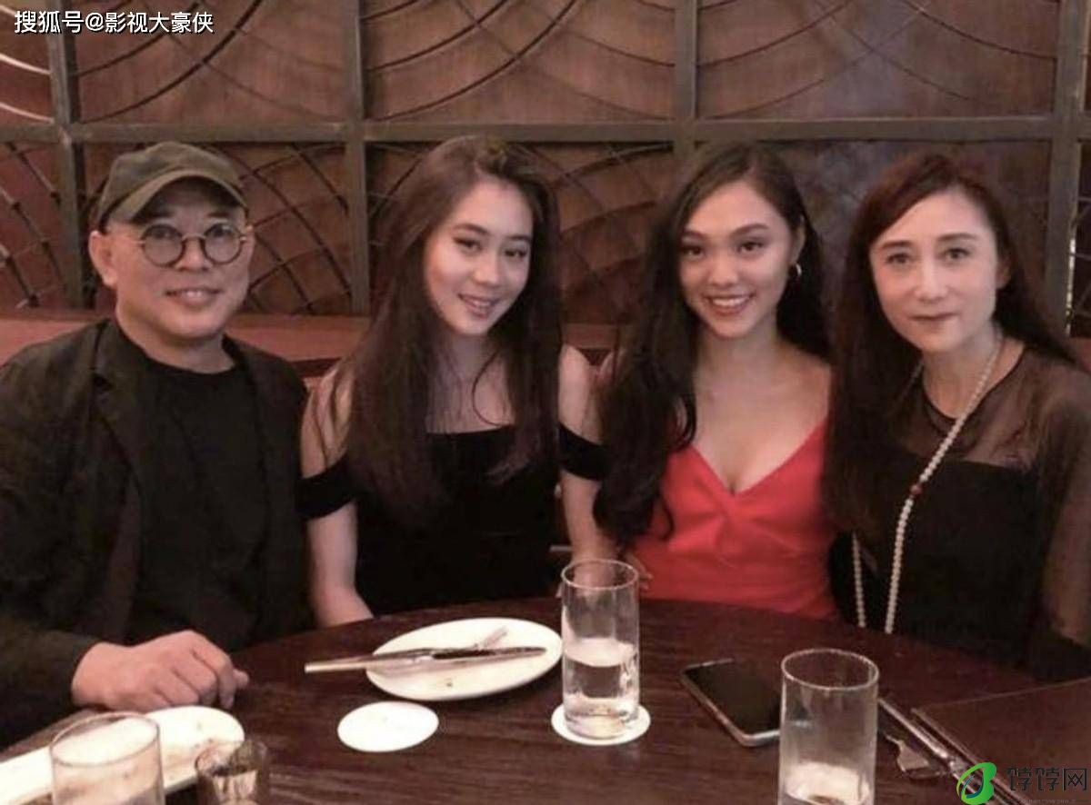 李连杰到海拔4000米高山修行，62岁利智同行，夫妻牵手修行好恩爱-月光资讯网