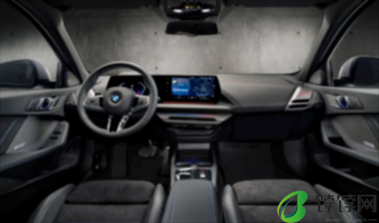 BMW官方在欧洲发布了经典掀背轿车宝马1系的全新款型