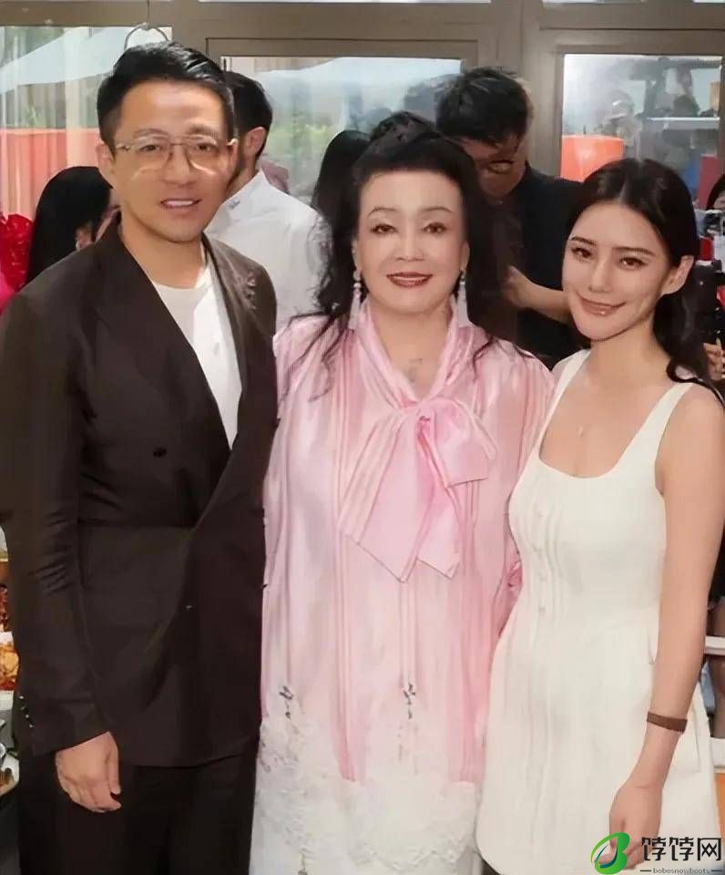 大S让俩孩子回汪小菲家继承财产？张兰为新儿媳做饭，她却经济出问题被小S嫌弃-月光资讯网