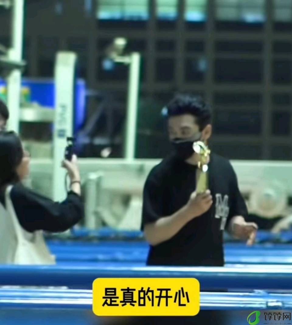 好事接近？黄晓明叶珂互动难掩甜蜜浪漫，女方乖巧懂事惹人爱-月光资讯网