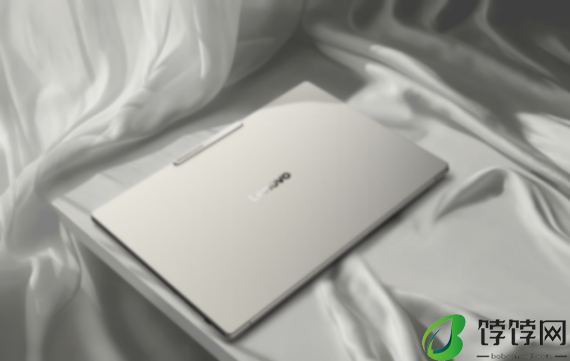 联想发布YOGA AI PC与联想moto razr折叠屏AI手机,打造全场景超级互联体验