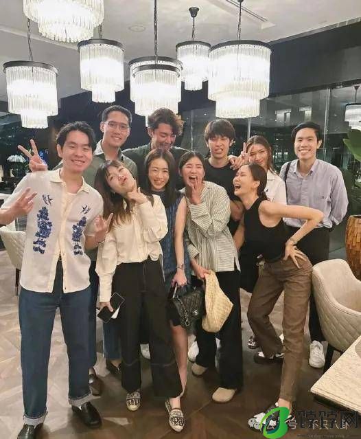 这么甜的小情侣，一起旅游后就火速分手了？-月光资讯网