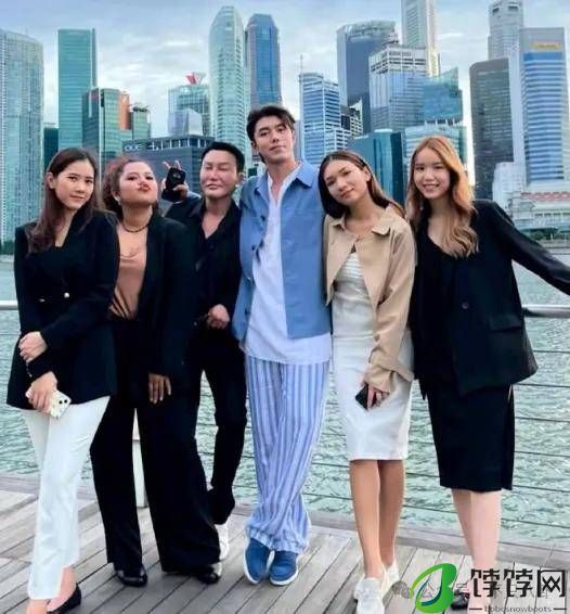 这么甜的小情侣，一起旅游后就火速分手了？-月光资讯网