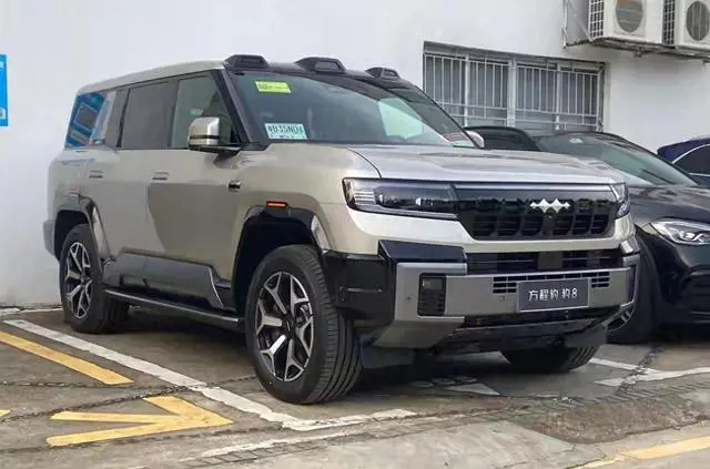 插电混动中大型SUV 方程豹汽车豹8最新实车图曝光
