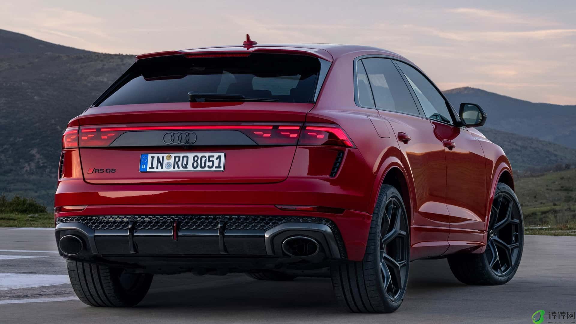 性能最强大的燃油动力奥迪、纽北最快量产SUV,新款RS Q8发布