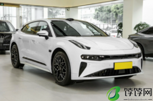 3年卖出20万辆，标配800V架构+电吸门，仅26.9万起，实拍极氪001