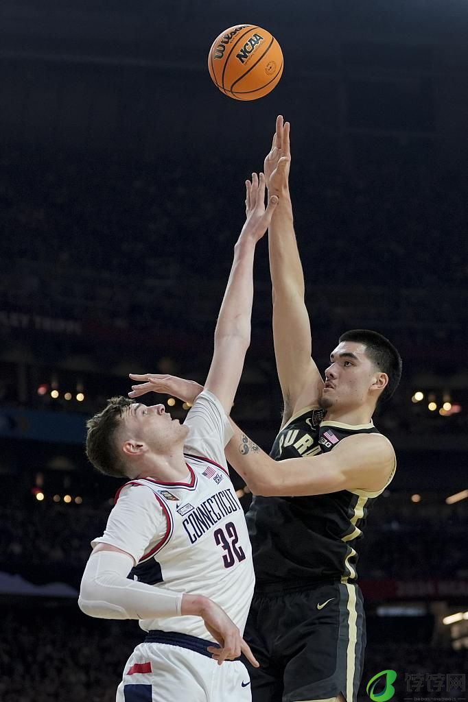 从退出选秀到首轮第9顺位，周志豪会是NBA下一个姚明吗