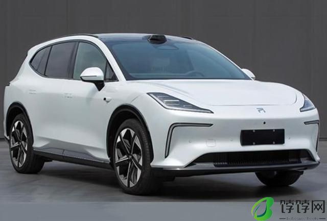 双联屏或三季度上市 飞凡RC7实车内饰曝光
