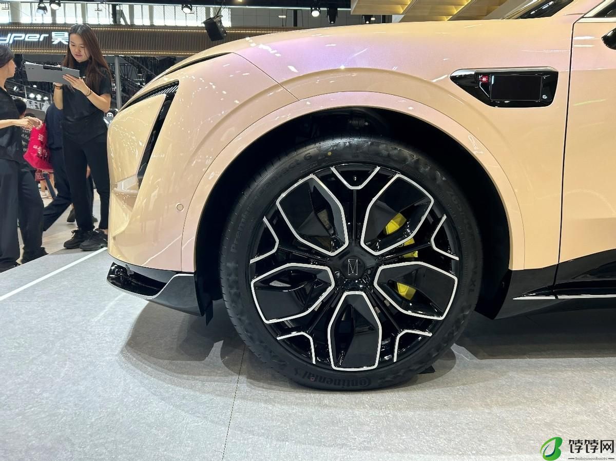 阿维塔旗舰双车型强势登陆粤港澳大湾区车展