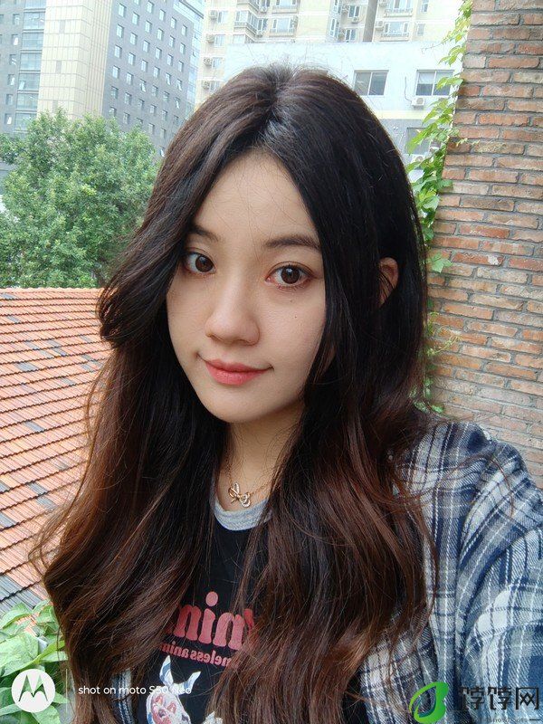 联想moto S50 Neo评测：超大电池与轻薄机身完美融合，打造流畅、耐用新体验