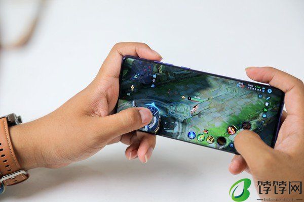 联想moto S50 Neo评测：超大电池与轻薄机身完美融合，打造流畅、耐用新体验
