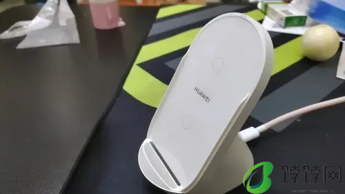 荣耀200pro无线充电怎么用