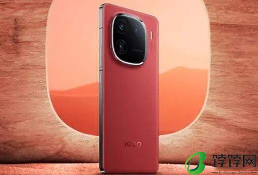 iqoo13最新官方消息 2k直屏+6000mAh+骁龙8Gen4