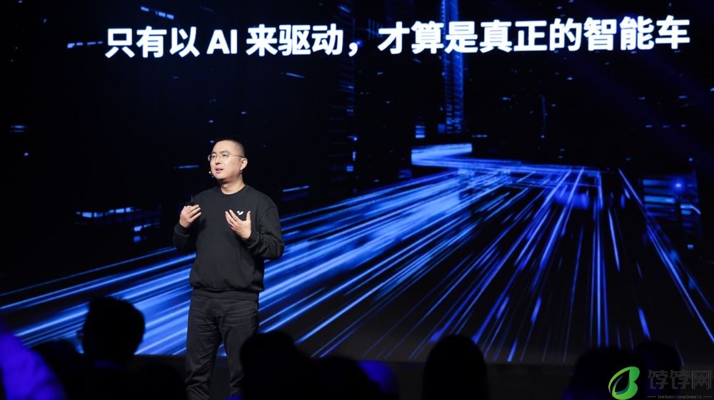 极越01纯视觉高阶智驾站稳第一梯队 V1.4.0升级OCC 3D地图可视化效果
