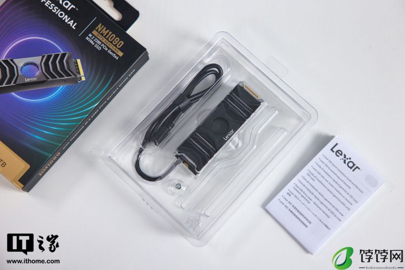 雷克沙 NM1090 PCIe5.0 Gen5x4 NVMe 固态硬盘体验:12000MB/s超高速读取,RGB 散热马甲是绝配
