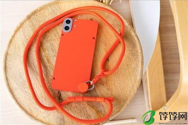 CMF Phone 1正式发布起售价1390元