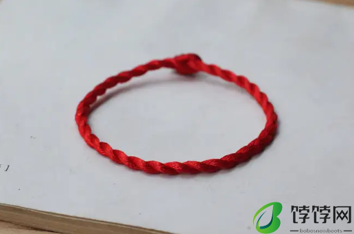 高考戴红绳戴手上还是脚上2
