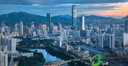 2024年深圳6月热还是7月热2
