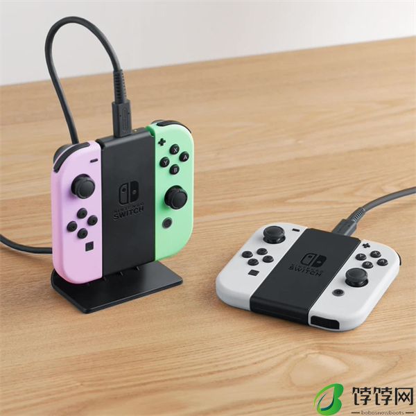 任天堂推出 Switch 主机 Joy-Con 手柄充电支架