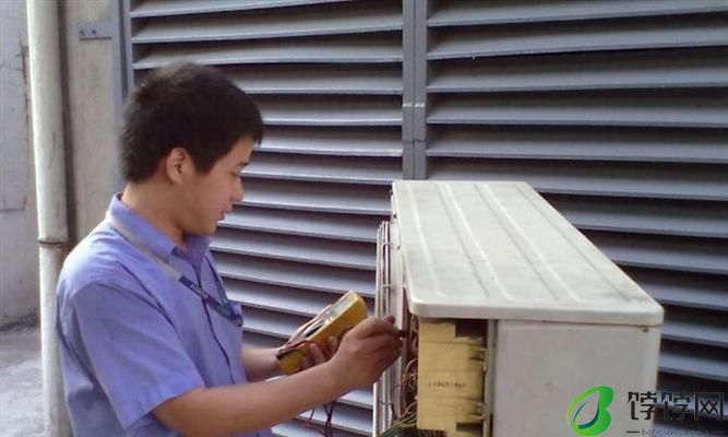 消除显示器拖影的维修方法（解决显示器拖影问题的有效措施）