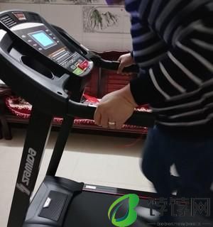 跑步机没有心率测试功能的解决方法（如何在没有心率测试功能的跑步机上掌握心率状况）