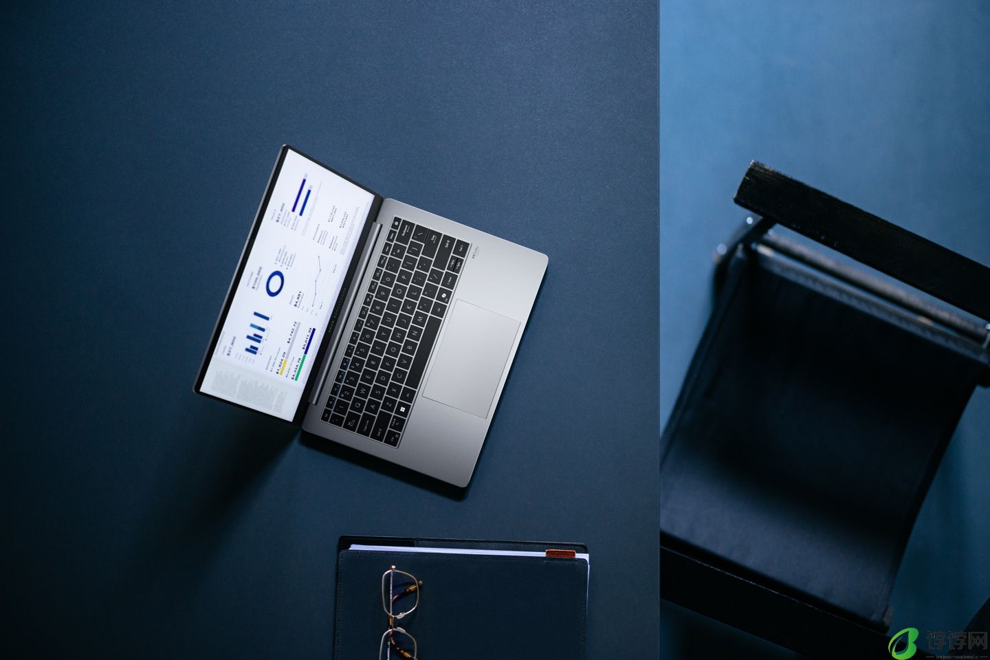 华硕公布 ExpertBook P5 商务笔记本详细配置：Lunar Lake 处理器、重 1.3kg、14 英寸 2.5K 144Hz 屏幕