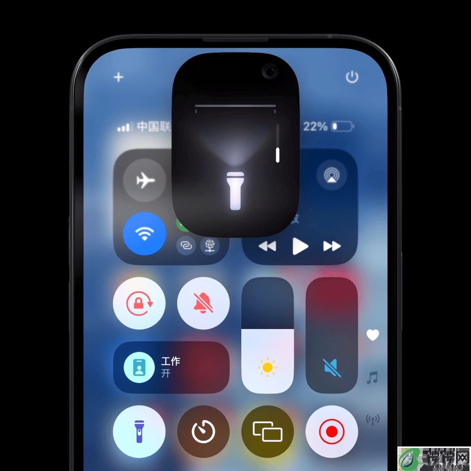 体验了一整天iOS 18：我竟然觉得它挺值得升级