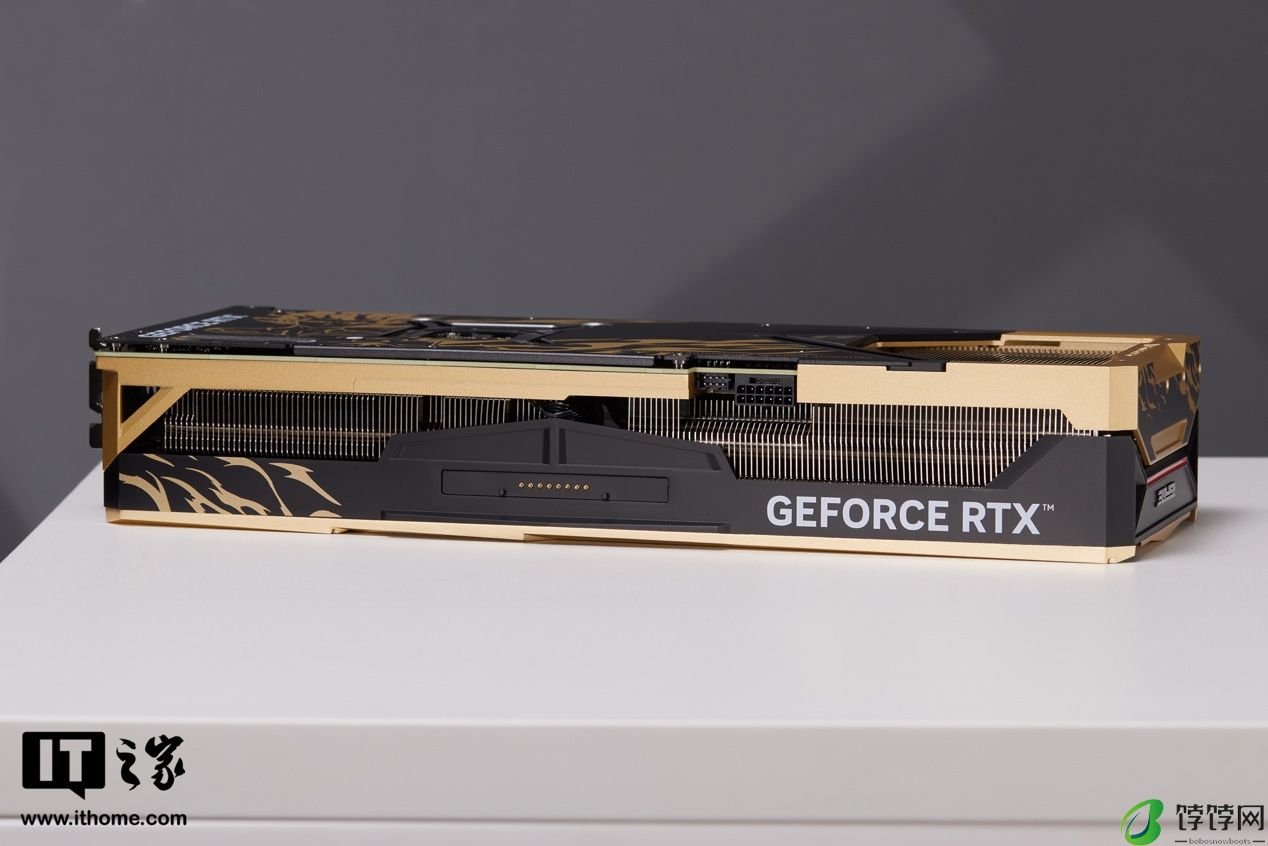 iGame RTX 4070 Ti SUPER 雾山五行联名定制款显卡图赏：玄墨金焰，释放强大烿火之力