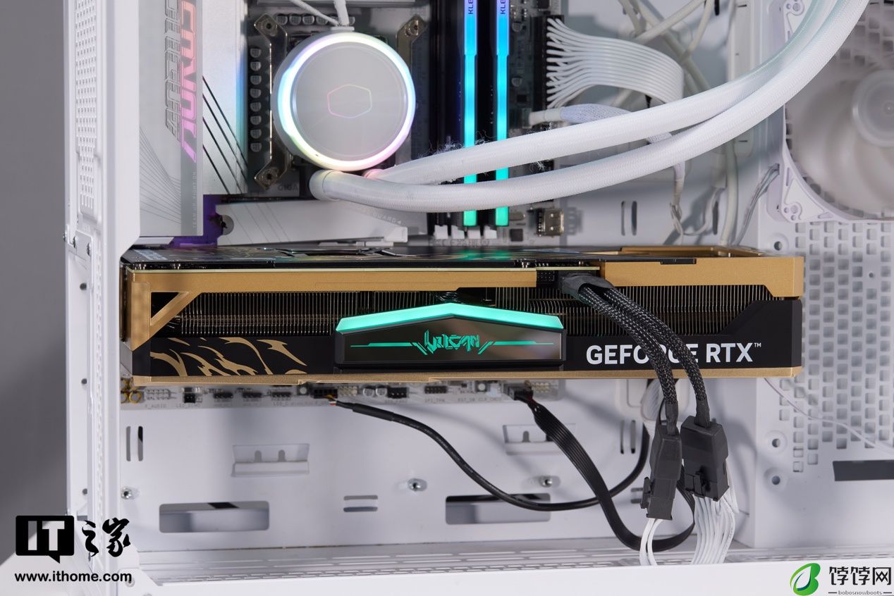 iGame RTX 4070 Ti SUPER 雾山五行联名定制款显卡图赏：玄墨金焰，释放强大烿火之力