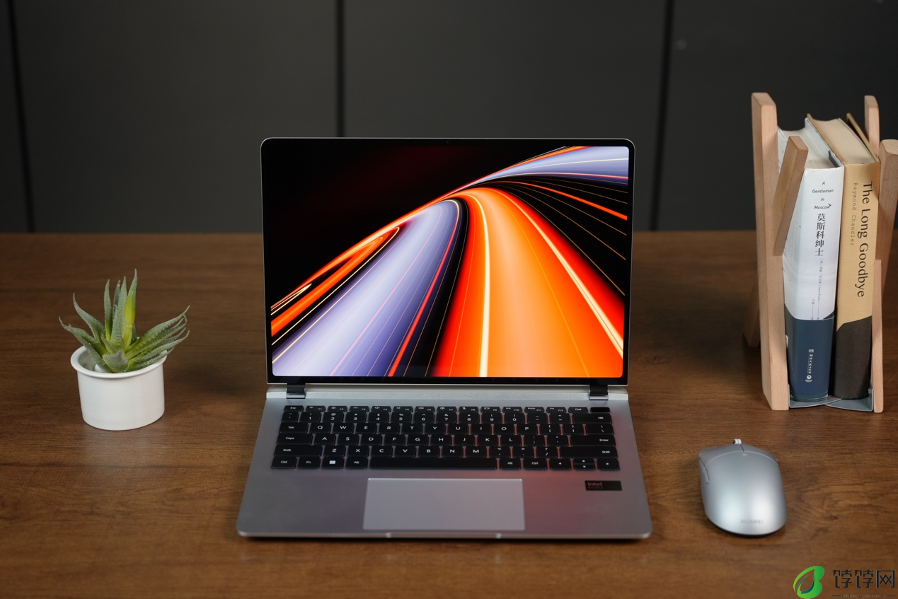 华为MateBook GT 14今日开售，双旗舰布局占高端赛道