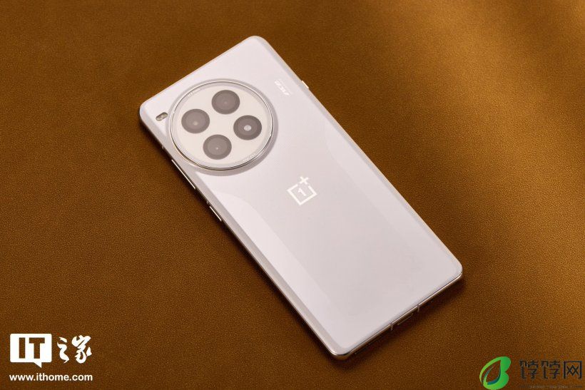 消息称某手机采用 6.78 英寸 1.5K 等深微曲直屏、骁龙 8 Gen3、6200mAh± 电池，预计为一加 Ace 5
