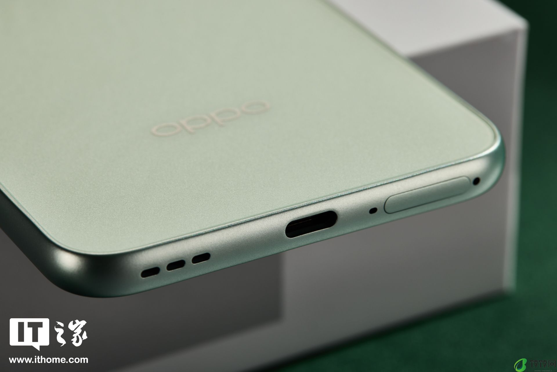 OPPO A3「山涧绿」图赏:超耐磨晶钻工艺,号称“耐用战神”