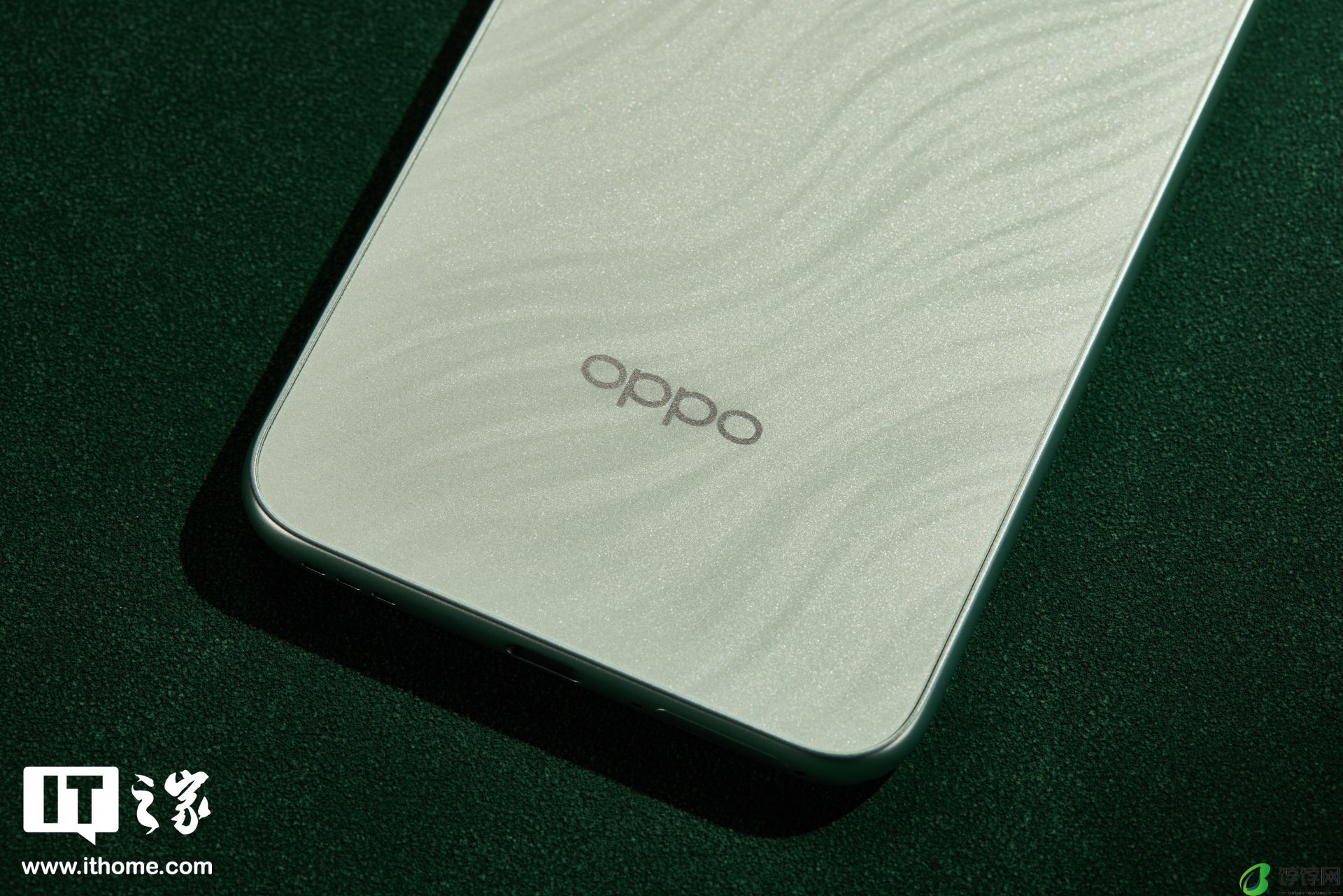 OPPO A3「山涧绿」图赏:超耐磨晶钻工艺,号称“耐用战神”