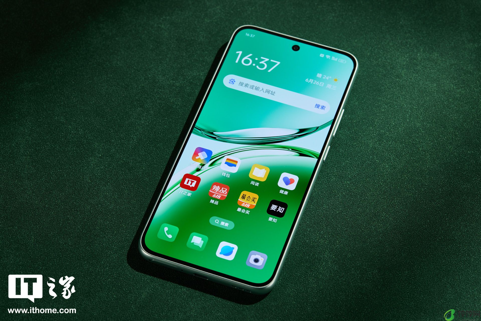 OPPO A3「山涧绿」图赏:超耐磨晶钻工艺,号称“耐用战神”