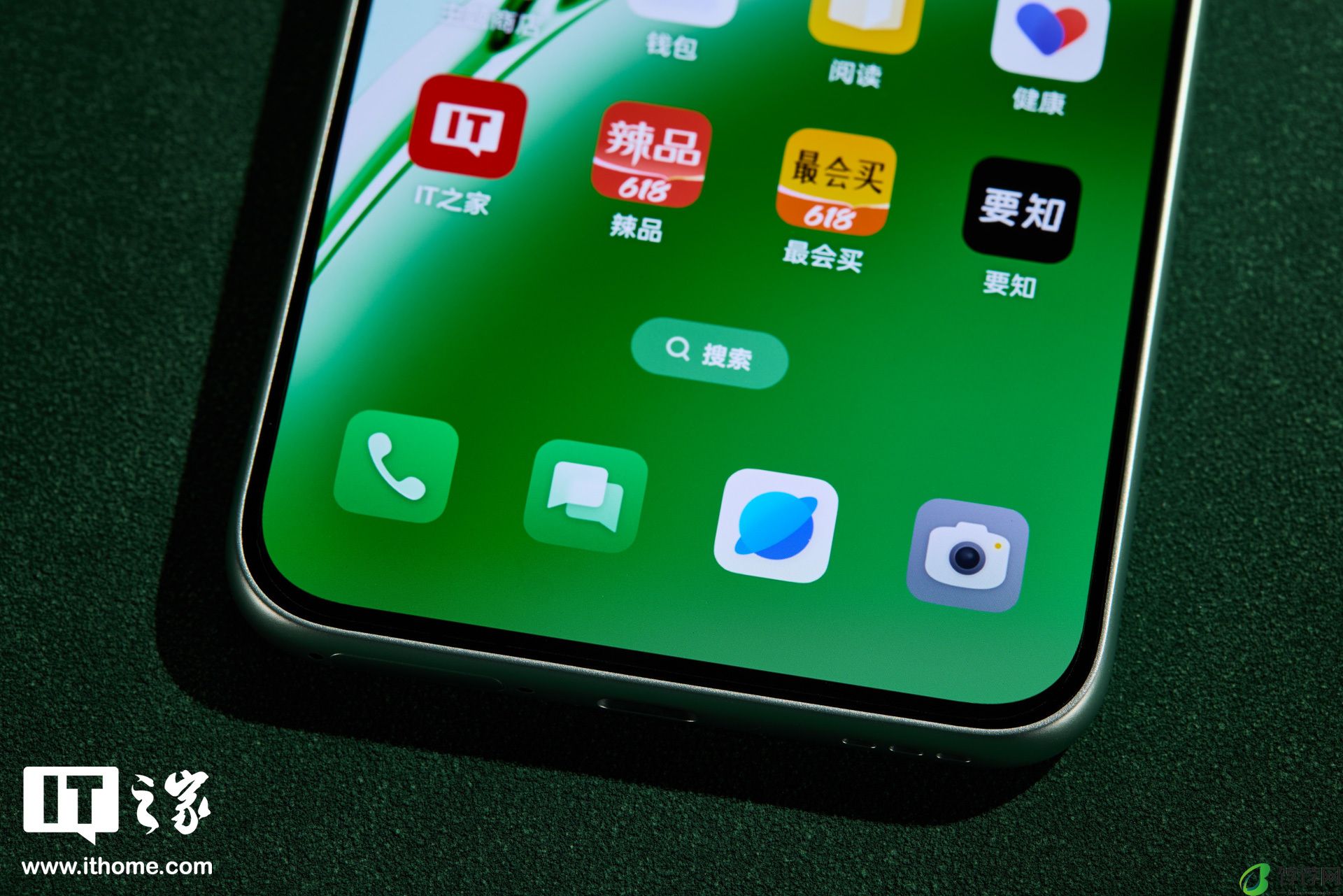 OPPO A3「山涧绿」图赏:超耐磨晶钻工艺,号称“耐用战神”