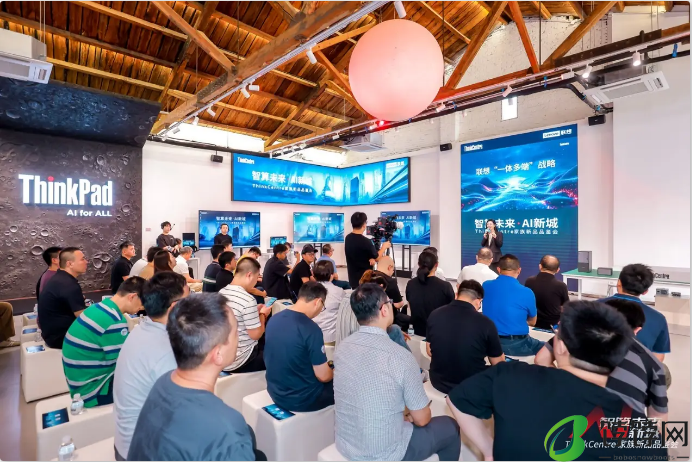高性能创作台式电脑联想ThinkCentre P900c AI全新上市，AI创作丝滑流畅