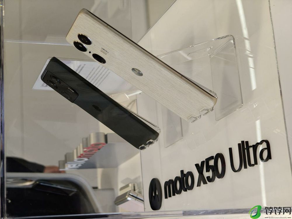 联想Tech World开幕，旗下首台AI手机moto X50 Ultra 国内首度现身