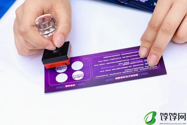  七彩虹 AI 快闪首秀西安，掀起校园 AI 体验热潮 