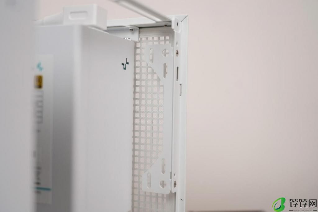  纯白便携 ITX 机箱 九州风神 CH160 试装体验 