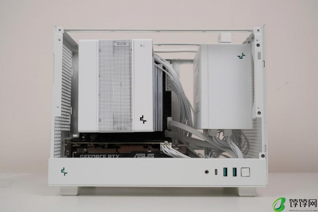  纯白便携 ITX 机箱 九州风神 CH160 试装体验 