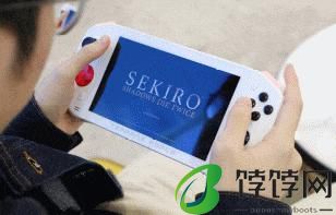  未来人类掌机：超越游戏的多元利器 