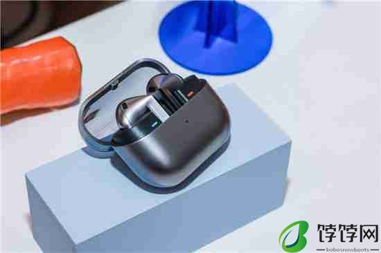  从 HiFi 音质到 AI，三星 Galaxy Buds3 系列体验大升级 