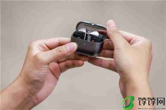  从 HiFi 音质到 AI，三星 Galaxy Buds3 系列体验大升级 