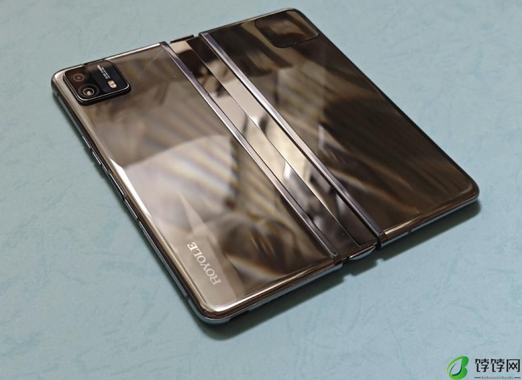  售价 7600 元 柔派 FlexPai 3 折叠屏手机公开 